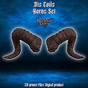 Peut inclure: Deux cornes brunes et incurvées avec une surface texturée, sur fond bleu foncé. Le texte "Vis Coils Horns Set" et "Baldur's Gate" sont affichés au-dessus des cornes. Le bas de l'image indique "3D printer files Digital product."