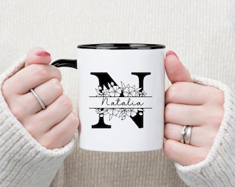 Taza de cerámica con monograma floral: Taza de café personalizada con inicial