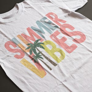 Summer Vibes T-Shirt: Unisex Softstyle Tee for Beach Days