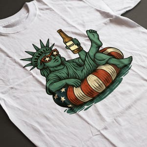 Funny USA T-Shirt, Patriotic Summer Tee, Liberty Beer Shirt – 4th of July Shirt – Chill Statue Shirt – Beer Lover Gift – Vintage America Tee