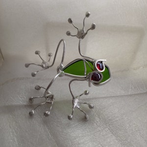 Stained Glass and Wire Red Eyed Clear Green Tree Frog Garden Art Sculpture