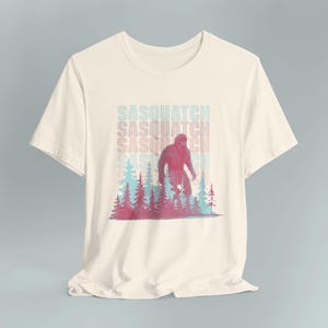 Sasquatch Cryptid Shirt, Bigfoot Monster T-Shirt, Kryptozoologie Nerd Shirt, Geek Chic, Camping Wandern Natur Geschenk, Fabelwesen T-Shirt