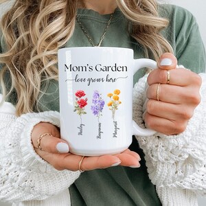 Personalized Grandma&#39;s Garden Mug Custom Birth Flower Coffee Mug Thoughtful Mother&#39;s Day Gift Mama&#39;s Garden Cup Birth Month Nana Gift