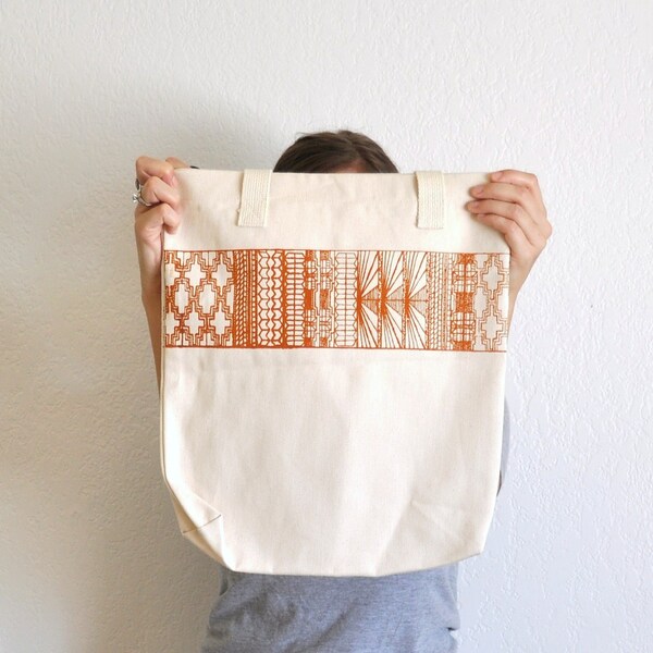 Geometric Tribal Totem Print Tote