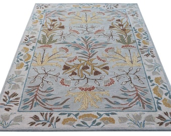 Hand Tufted Wool Rug, Floral Design, Light Blue Area Rug