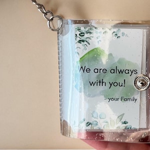 Cherished Memories in Your Pocket - Personalisierter Fotobuch Schlüsselanhänger mit Geschenk Box