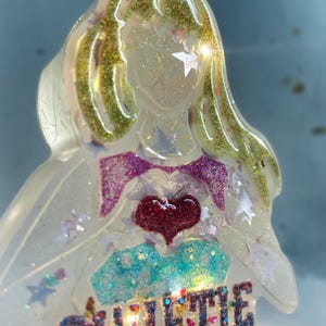 Taylor Swift* Luminária Swiftie* Presente para crianças* Personalizada* Letra de resina iluminada* Luz noturna* Única* Presente perfeito* Design exclusivo