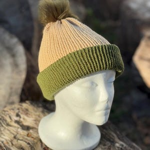 Winter hat, Woolen hat.  Winer hat with attachable pom-pom,  Knitted hat, Reversible beanie, Handmade Knitted hat, Hand Knitted cap