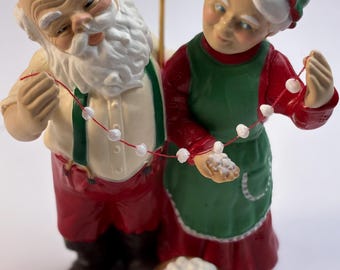 Hallmark Keepsake Ornament “ Popcorn Party Mr & Mrs Claus” 5th in Series 1990