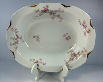 Haviland & co.  Limoges France Vegetable Serving Bowl Scalloped Edge with Gold Trim