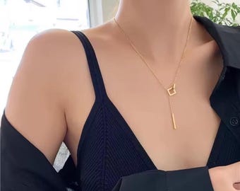 Collar Doble Cuadrado de Oro Macizo de 18 quilates: Colgante Geométrico, Cadena de 45 cm