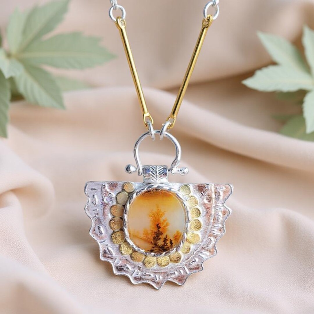Scenic Agate Sterling Silver Pendant: Etched Boho Necklace  display picture 2