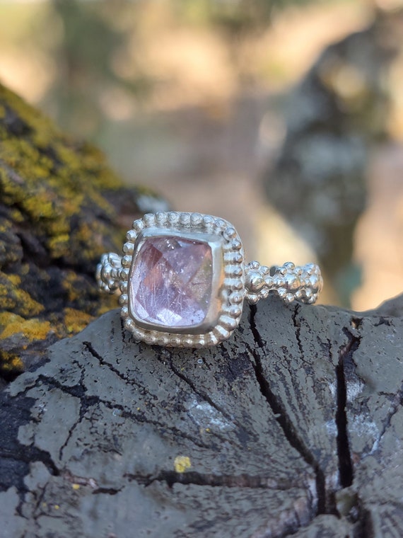 AFGHANISTAN KUNZITE RING taille 8 design boho bague en pierre