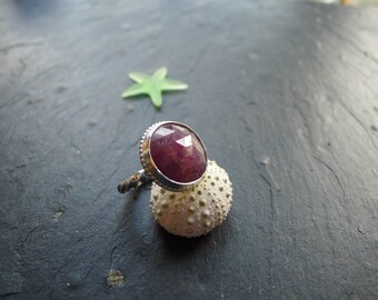 BOHO SAPPHIRE RING, size 7 3/4 , modern design, sterling silver ring, spring ring, cocktail ring