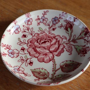 Butter Pat Dish - Johnson Bros Rose Chintz - petit four plate - Vintage Pink Floral Sauce Plate – tea bag rest - Perfect Condition