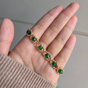 Green Beaded Flower Bracelet, Handmade Elegant Feminine, Jewelry Stainless Steel Bracelet, Gift for Her, Birthday Gift