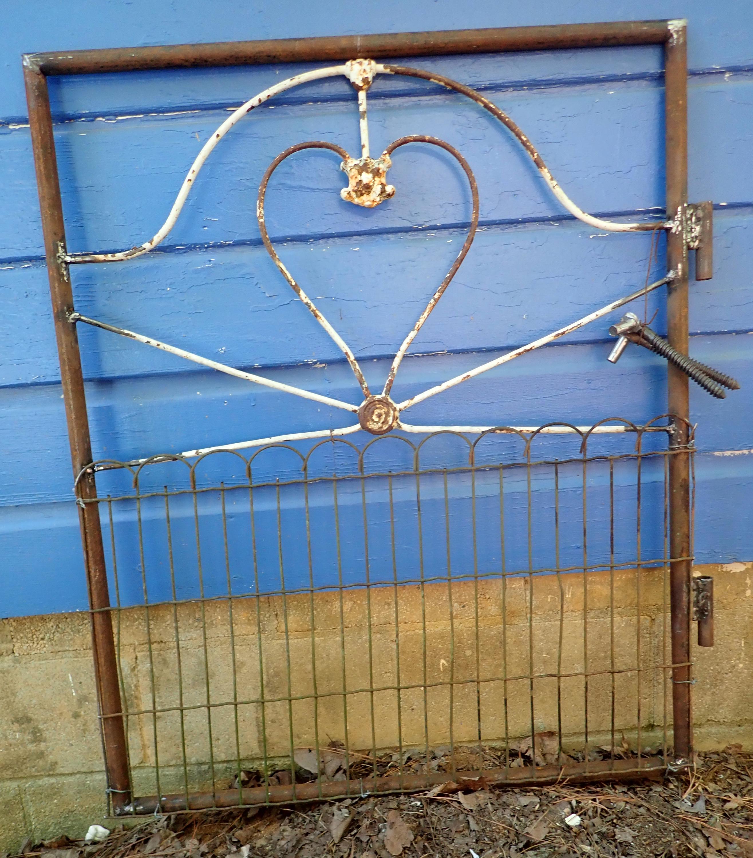 GARDEN GATE Rustic Ornate Vintage Wire & Pipe Outdoor Garden Yard Fence Entrance Door 41" x 33.5"
