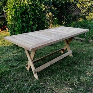 Oak Cross Leg Garden Table: Patio Dining