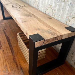 Handcrafted Reclaimed Barnwood Bench: Rustic Farmhouse Style
