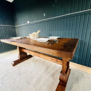 Tavolo da pranzo in legno massello fatto a mano: tavolo da cucina rustico in noce