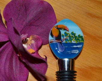 Toucan Wine Stopper, Fused Glass, Wine Lovers Gift, Tropical Bottle Stopper, Unique Gift, Housewarming Gift, Mothers Day Gift, Wedding Gift