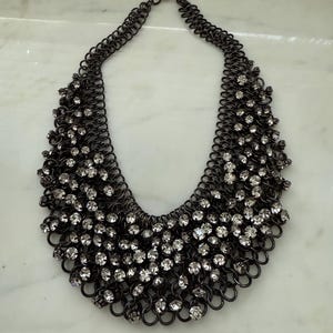 Oxidiertes Silber mit Strass Bib Halskette