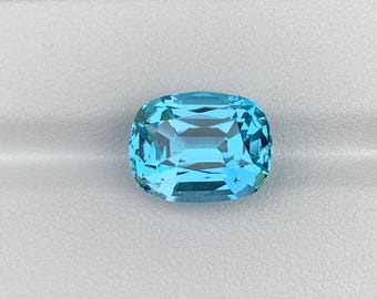 Topaze Bleue Du Brésil 5,86 Ct – Coupe Poire, VVS1, Bleu Mer