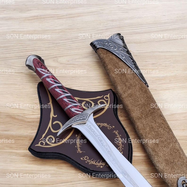 “Elven-Inspired Hilt Design • Beautiful Handcrafted Detail”