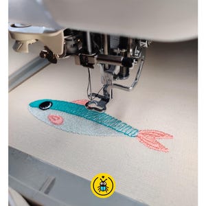 Motif sardine, fichier de broderie machine de poisson, thème des créatures de la mer, proposé en 6 tailles et 7 formats de fichiers
