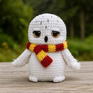 Snowy Owl Crochet Pattern: Amigurumi Wizard Plush Tutorial (PDF)