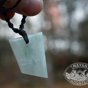 TRANSLUCENT LUNA! // White Jadeite Jade with Imperial Green // Macrame Necklace // Guatemalan Guatemala // Mayan Mountain