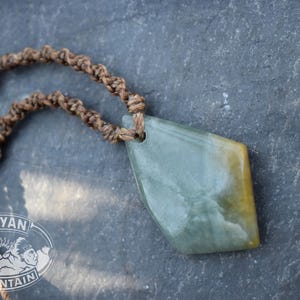 UNIQUE FREEFORM Pendant // TRANSLUCENT  Blue and Orange // Jadeite Jade // Macrame Necklace // Guatemalan Guatemala // Mayan Mountain