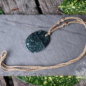 FREE FORM Pendant // Minty Dark Jaguar Jadeite Jade // Macrame Necklace // Guatemalan Guatemala // Mayan Mountain