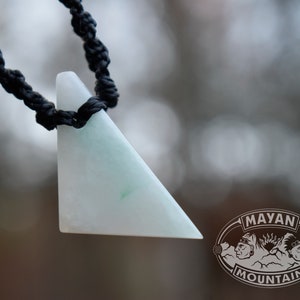 TRANSLUCENT LUNA! // White Jadeite Jade with Imperial Green // Macrame Necklace // Guatemalan Guatemala // Mayan Mountain