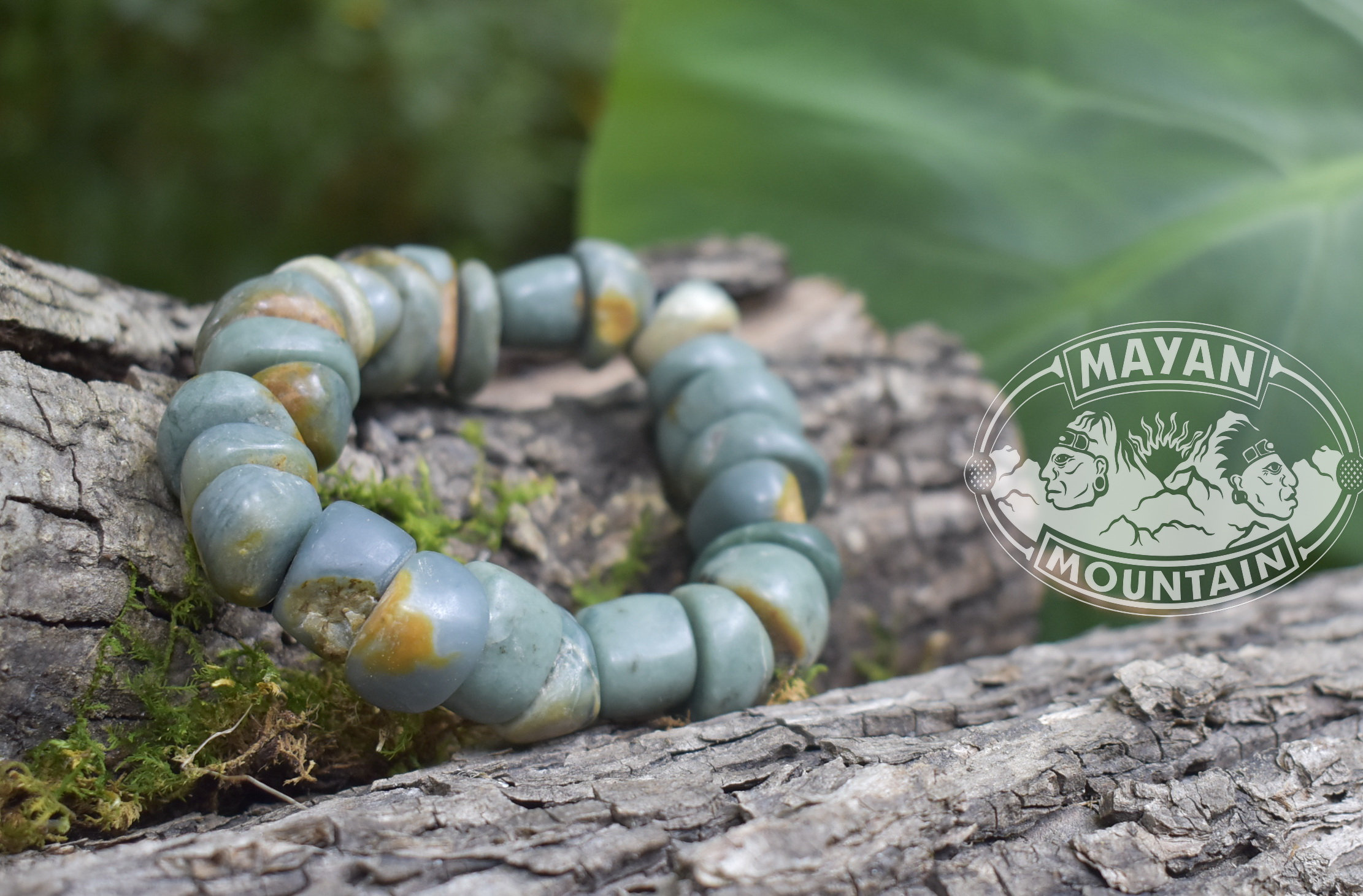 XL 古代風 // ハンドメイド翡翠ビーズ // グアテマラ産 // ユニ