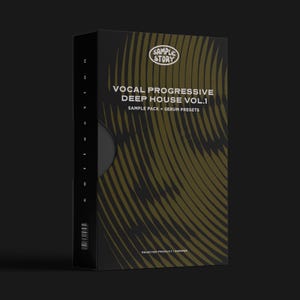 Op de afbeelding: Een zwarte rechthoekige doos voor een digitaal audioproduct getiteld Sample Story Vocal Progressive Deep House Vol. 1 Sample Pack + Serum Presets. De voorzijde bevat een abstract golfpatroon in donker olijfgroen en de tekst Selected Product I Answer.