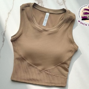 Women&#39;s Cropped Workout Tank | Sleeveless Gym Training Top | Padded Yoga Fitness Vest Outfit | Running Exercise Sports Shirt