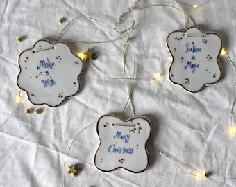 Handgemaakte keramische kerstornament – steengoed 8 cm kerstversiering