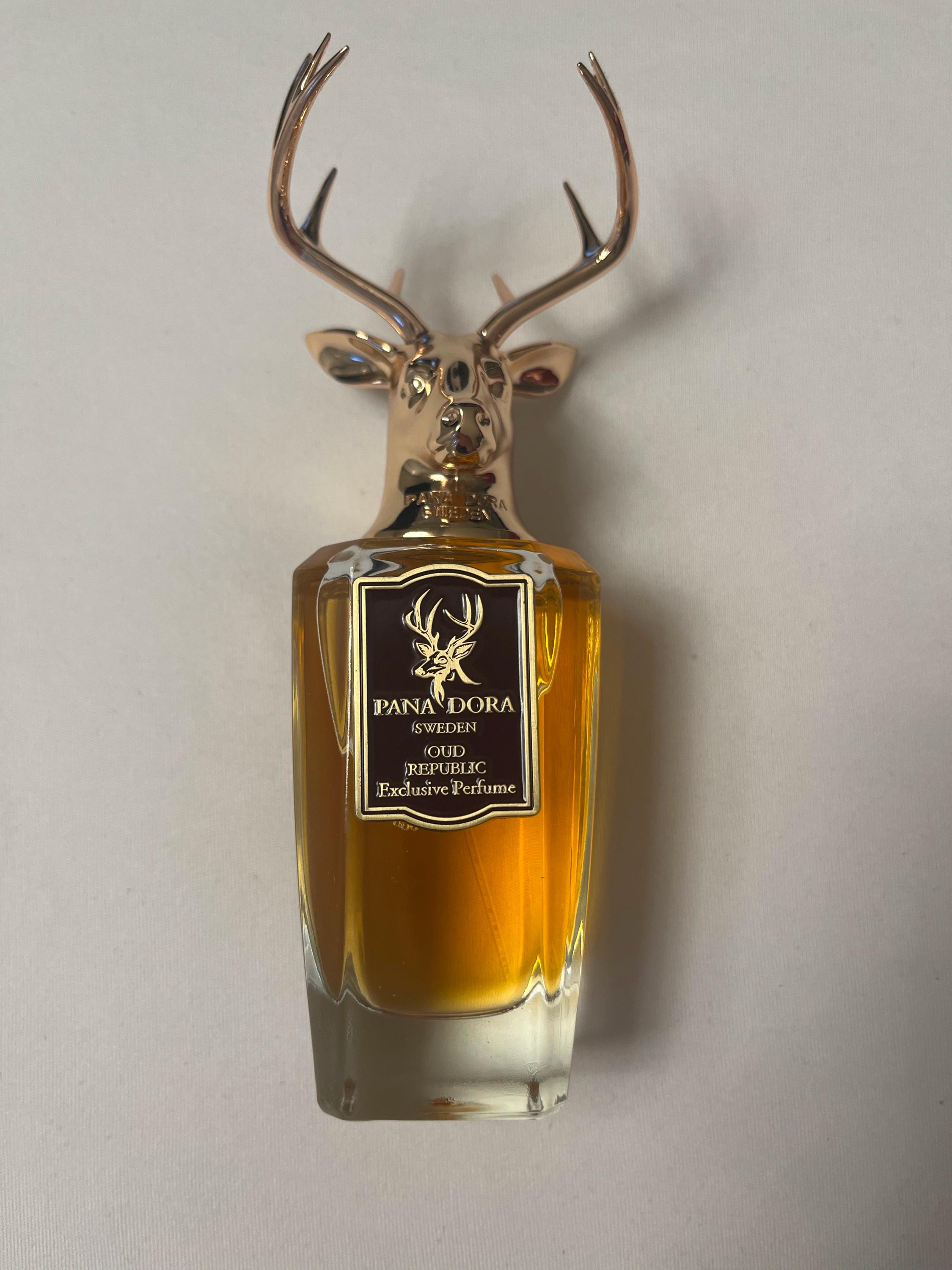 Pana Dora Oud Republic Extrait De Parfum / Sample / Bottling 