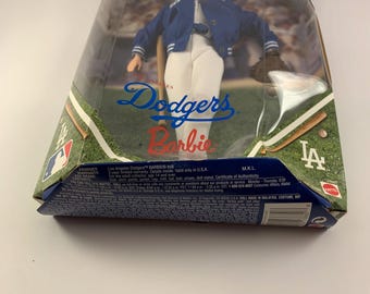 スポーツ Los Angeles Dodgers Barbie doll !! Los Angeles Dodgers 1999 Barbie Doll- THREE MISPRINTS ON THE