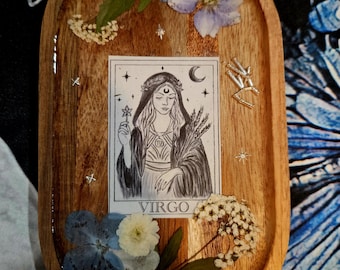 Virgo Zodiac Trinket Tray – Hand-Drawn Virgo Goddess Art with Dried Flowers and Resin