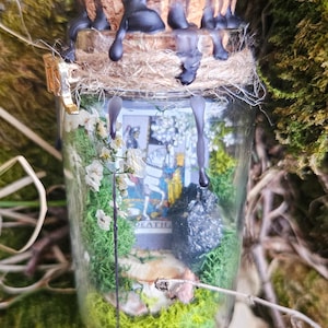 Carte de mort Tarot Terrarium, taille Mini, inspiration Scorpion, mousse, cristaux, fleurs séchées. Cadeau occulte horoscope astrologie