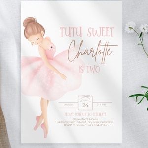Hellrosa Ballerina mit Tutu-Geburtstagseinladung, zwei süße Geburtstagsfeier, Ballett-Thema einladen, bearbeitbare Canva-Vorlage, Mädchen-Bday-Evite
