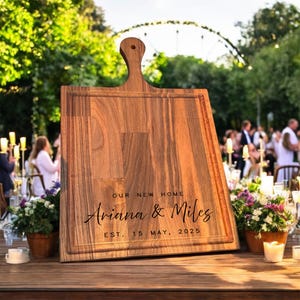 Custom Couple Cutting Board Wedding Gift, Personalized Cutting Board, Engagement Gift for Couple, New Home Gift, Bridal Shower Gift