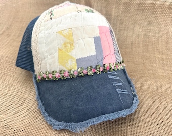 Holly Hobby geüpcycled quilt trucker hoed, vintage patchwork hoed, boho cottagecore pet, boerenmeisje hoed, westernhoed, uniek handgemaakt cadeau