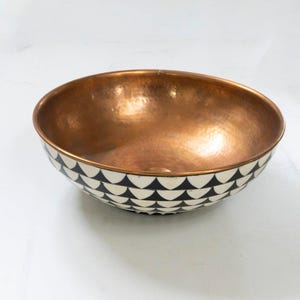 Copper and Wood Vessel Sink – Moroccan Handcrafted Hammered Bathroom Washbasin – Rustic Vanity Bowl
