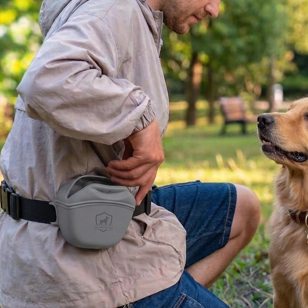 Sac de promenade en silicone avec nom personnalisé | Pochette à friandises mains libres pour chien | Sac bandoulière imperméable de dressage pour animaux de compagnie | Essentiels pour chiots | Cadeau chien maman