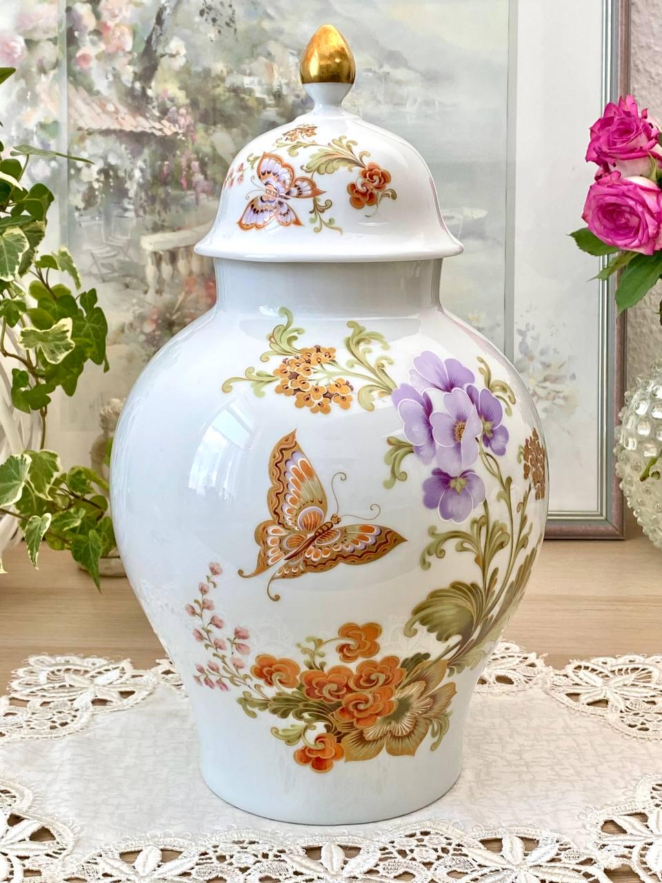 Wunderschöne Deckelvase Kaiser Porzellan, Annabelle, Design von Fütterne, 35 cm
