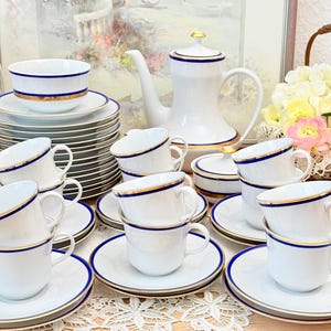 Vintage Kaffeeservice für 12 Personen mit Goldrand und Kobaltblau – Porzellanfabrik Marktredwitz Jaeger & Co – 1949–1979