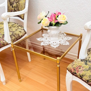 TABLE VINTAGE EN VERRE ET STRUCTURE EN METAL CHROME- TOBIA S